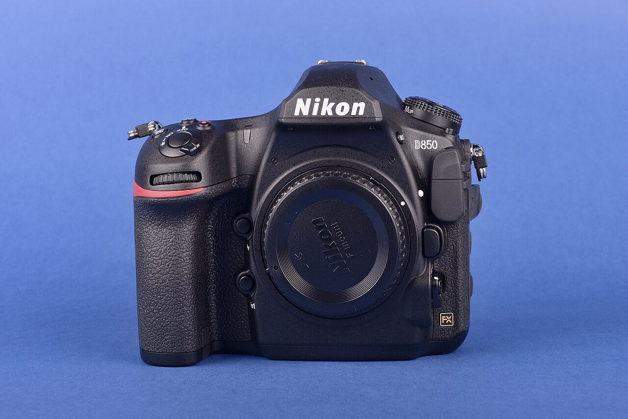 Nikon DSLR camera D850.jpg