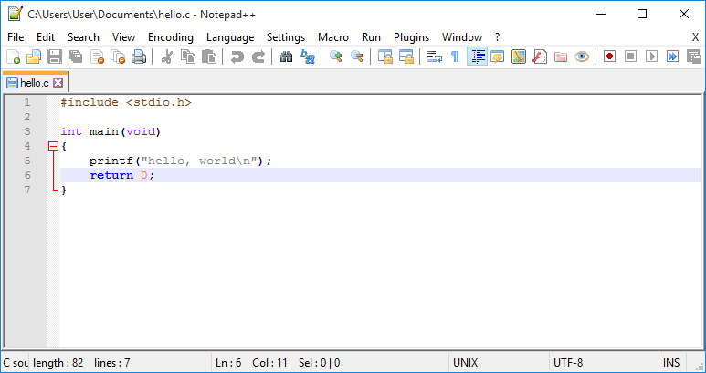 Notepad++ v6.9.2 on Windows 10, with "Hello World" source code in C programming language.png